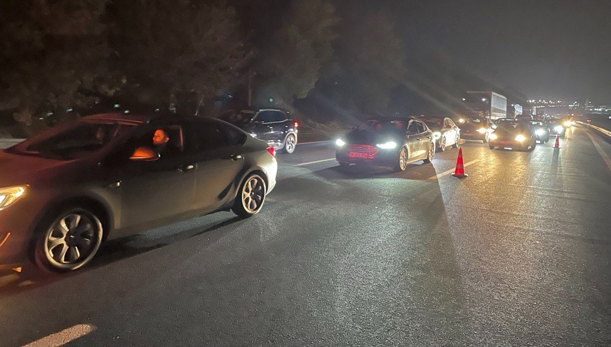 Anadolu Otoyolu'nda zincirleme kaza: Kilometrelerce araç kuyruğu oluştu