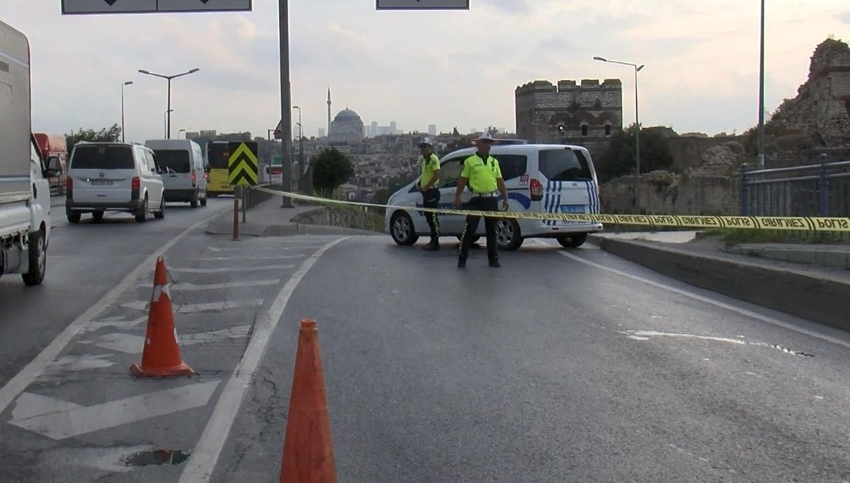 Zafer Bayramı kutlamaları için İstanbul'da bazı yollar trafiğe kapatıldı