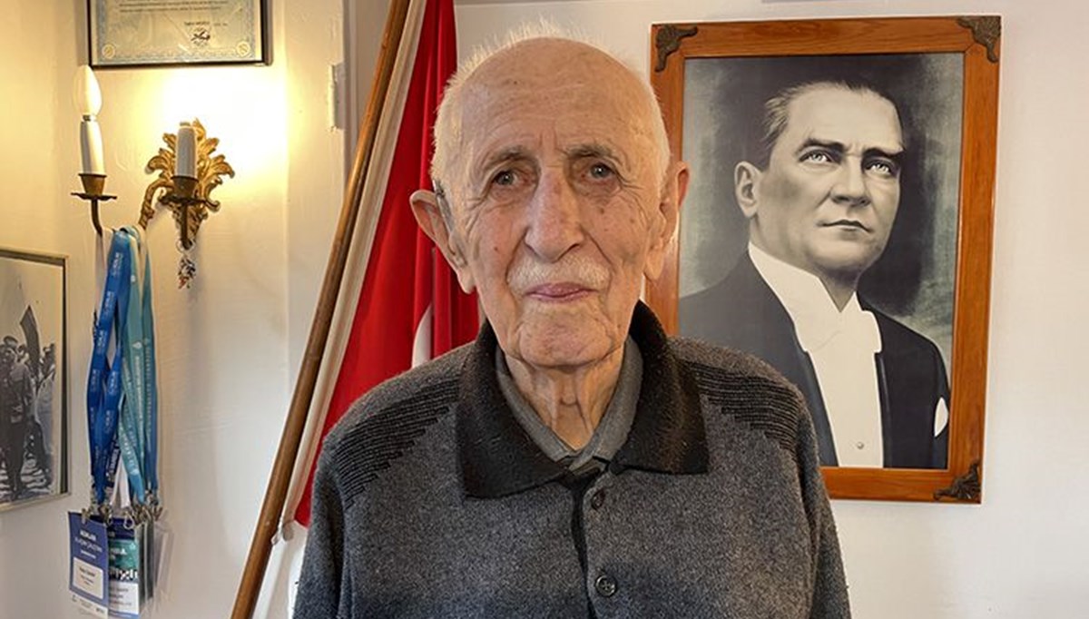 İstanbul’un en yaşlı muhtarı görevi bırakıyor